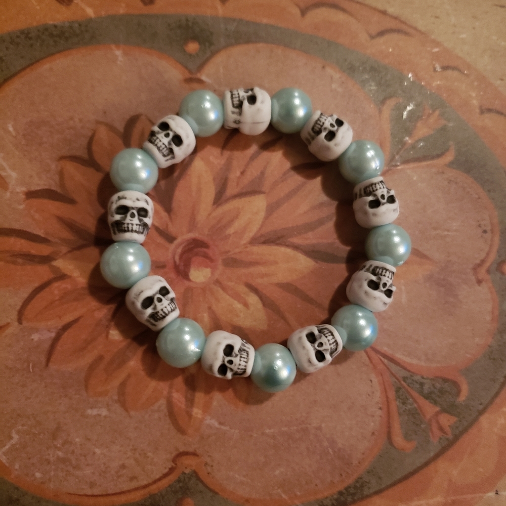 Bracelets - Picture 12 of 16